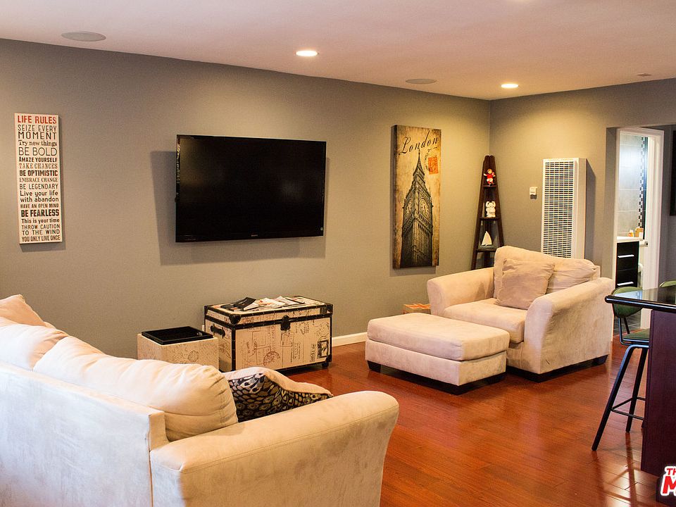 1st image of 2721 2nd St APT 207