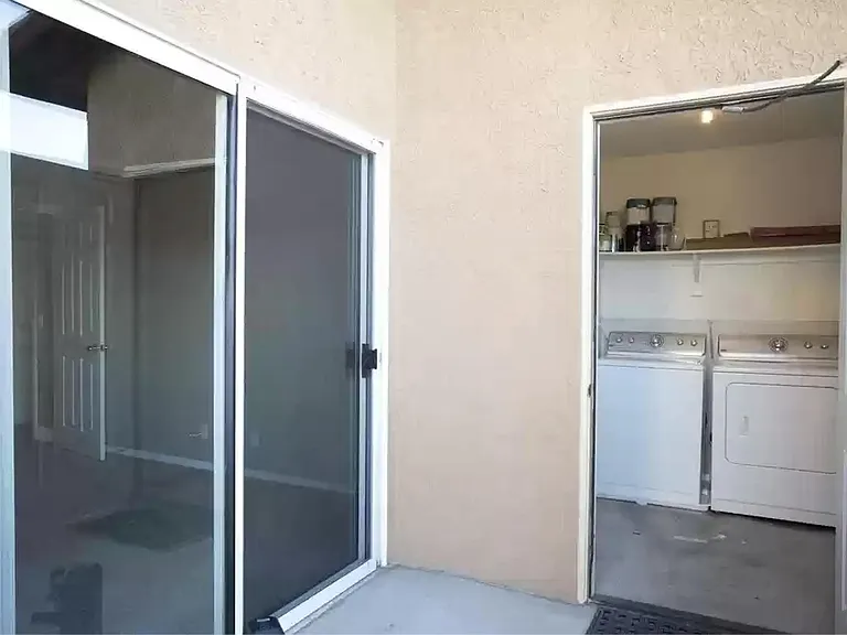 42140 Lyndie Ln — Photo 10