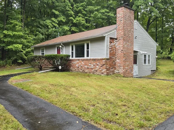 274 Amherst St, Granby, MA 01033