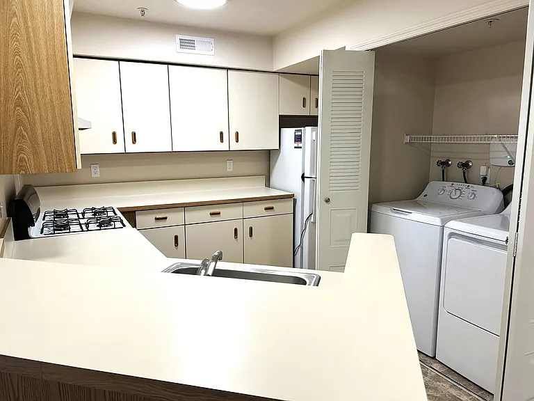 Heatherwood Apartments — Photo 29