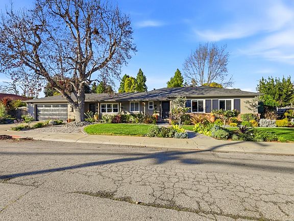 3rd image of 2501 Bailey Ave