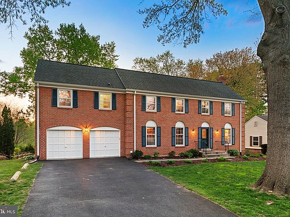 5th image of 9764 Whetstone Dr