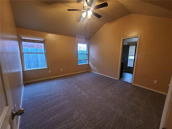 3rd image of 16416 Village Common Dr