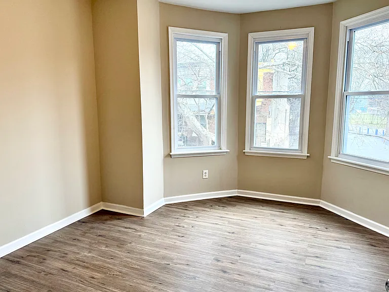 5110 Parrish St — Photo 17