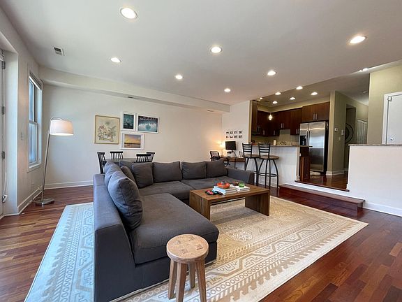 2nd image of 1240 N Milwaukee Ave #2