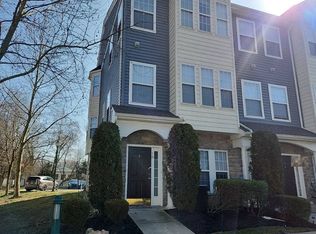 19 Heron Ct, Riverside, NJ 08075
