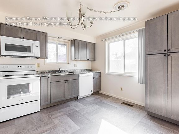 3rd image of 716 E Olympic Ave