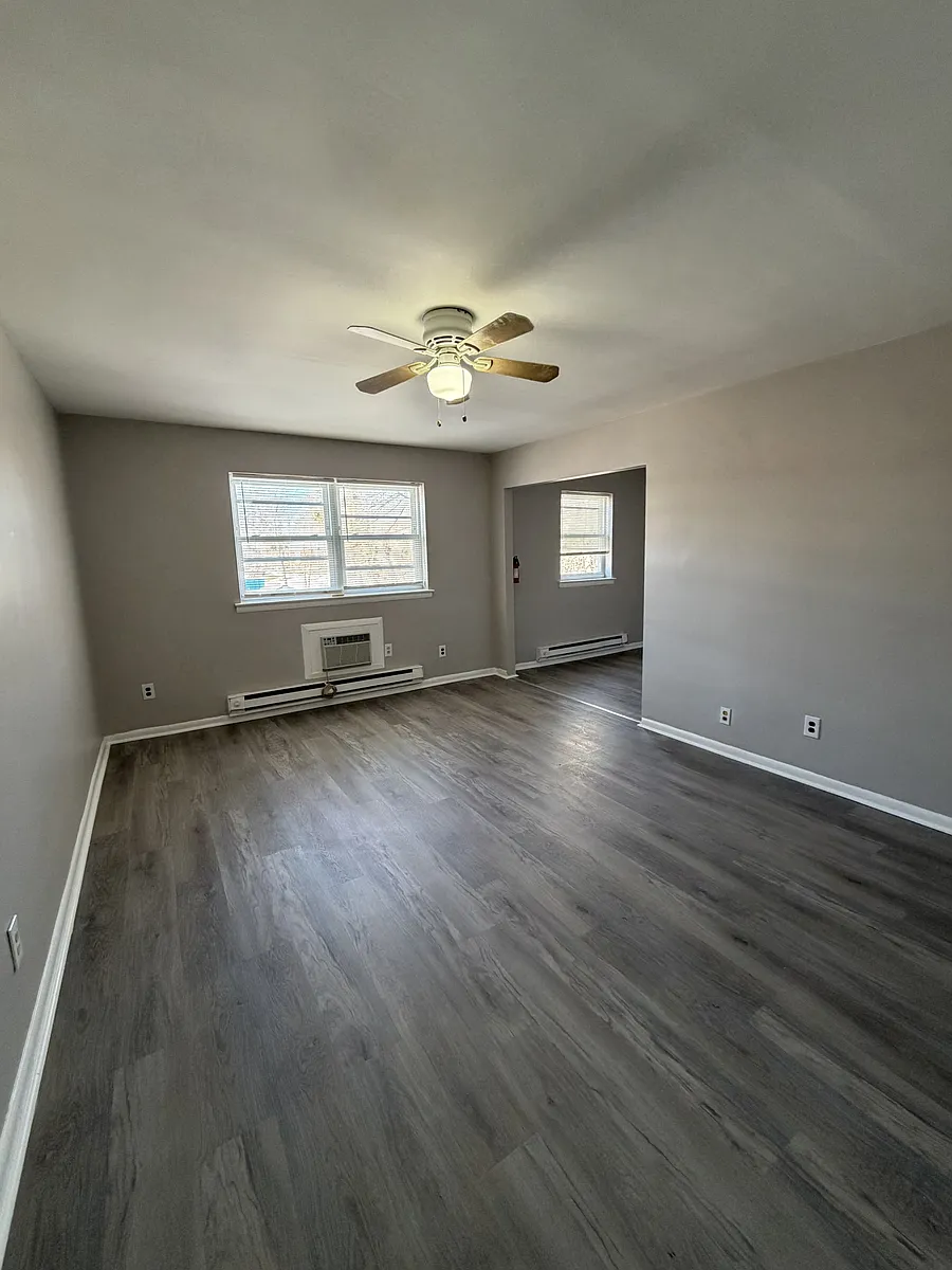 Building Photo - 105 Lincoln St #8