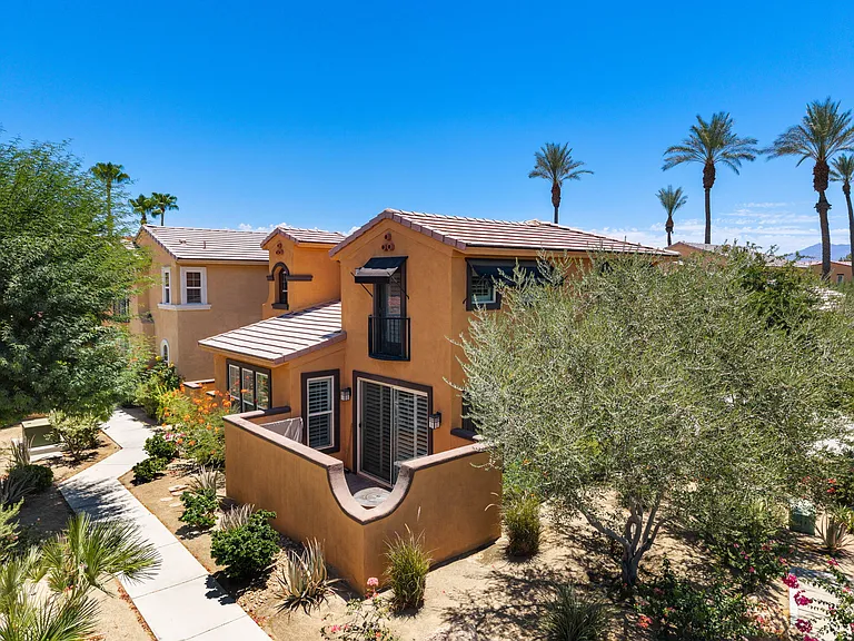 52210 Rosewood Ln — Photo 36