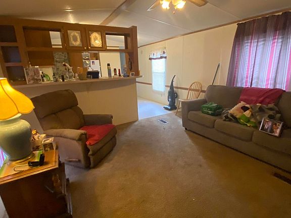 4th image of 224 N Grove Dr
