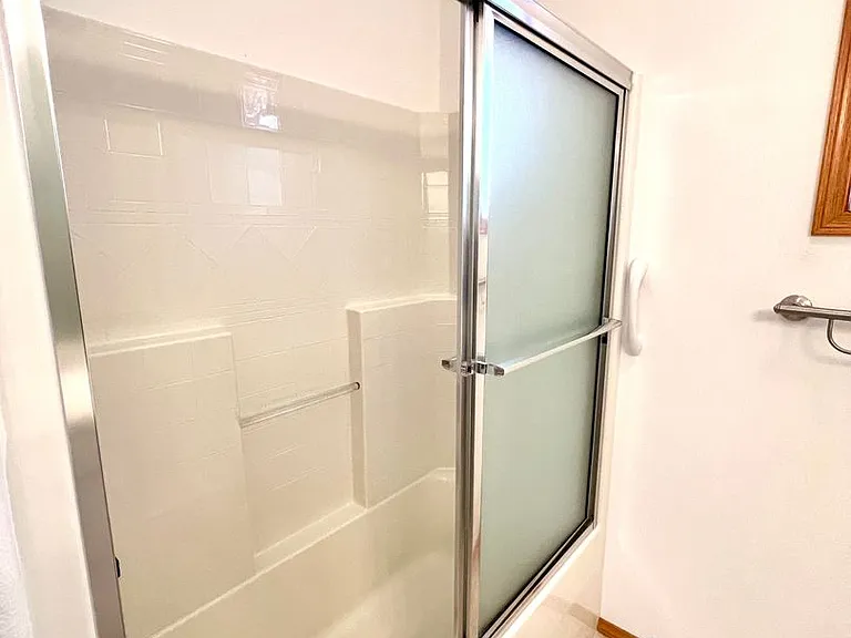 517 Burnham Pl — Photo 11