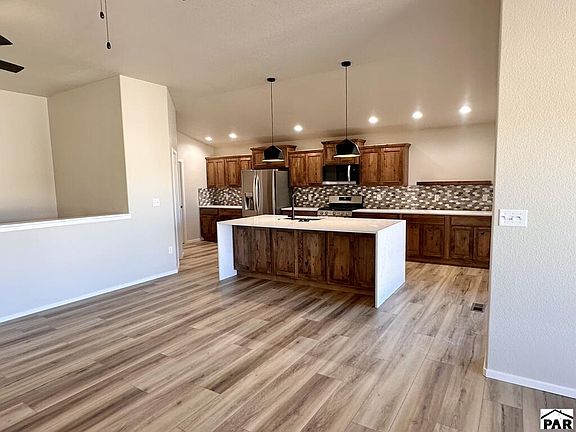 5th image of 675 E Heron Dr