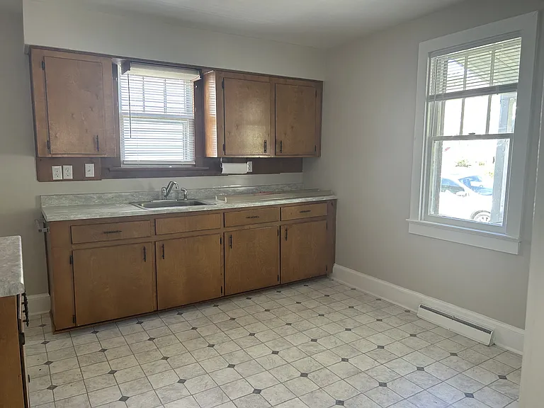 352 Shenandoah Ave — Photo 11