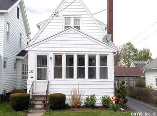 257 Winthrop Rd, Syracuse, NY 13206
