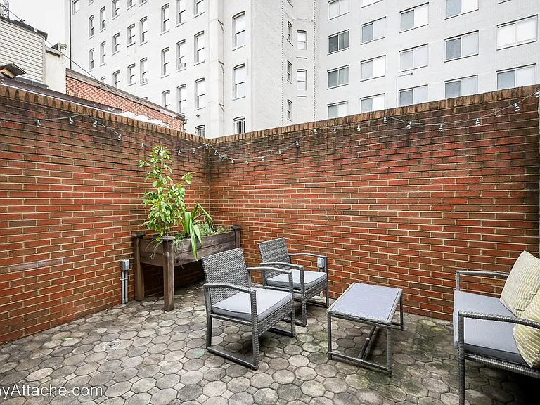 1421 Hopkins St NW — Photo 37