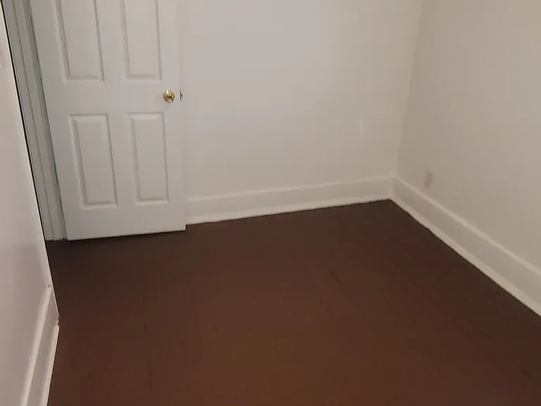 536 Jefferson St — Photo 12