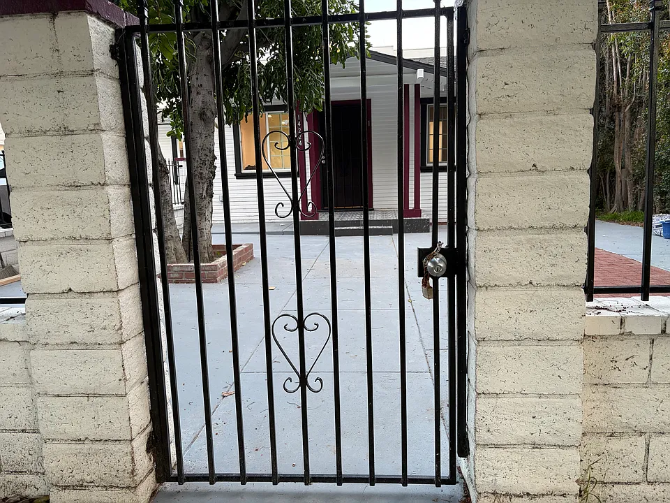 Gated yard