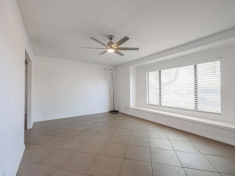 2318 N 84th Pl — Photo 31