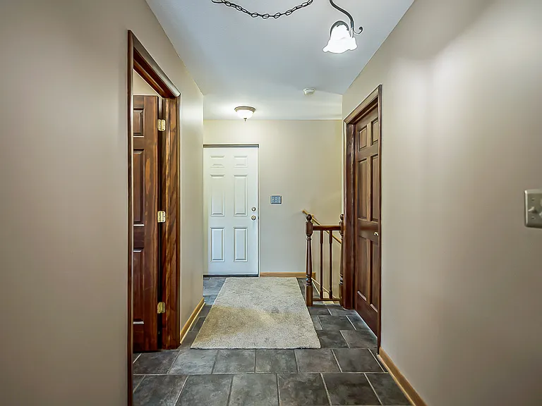 7666 Bishop Rd — Photo 16