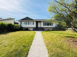 433 S Collinge Rd, Hinton, AB T7V1L1