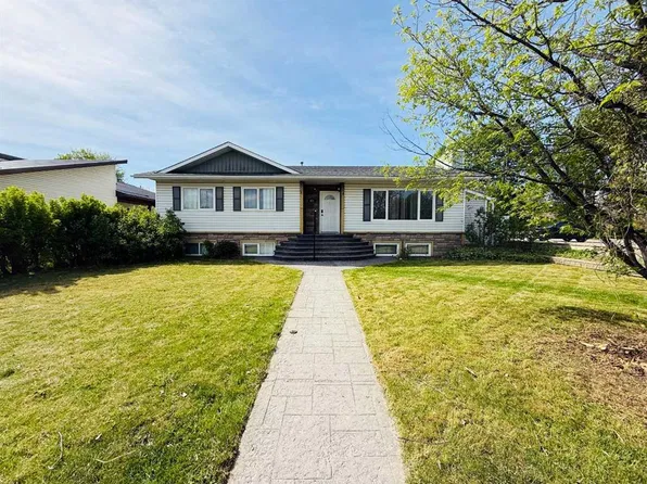 433 S Collinge Rd, Hinton, AB T7V 1L1