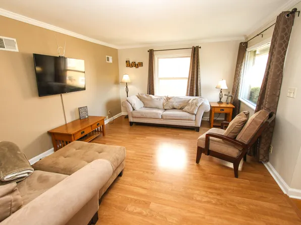 3441 N 92nd St, Milwaukee, WI 53222