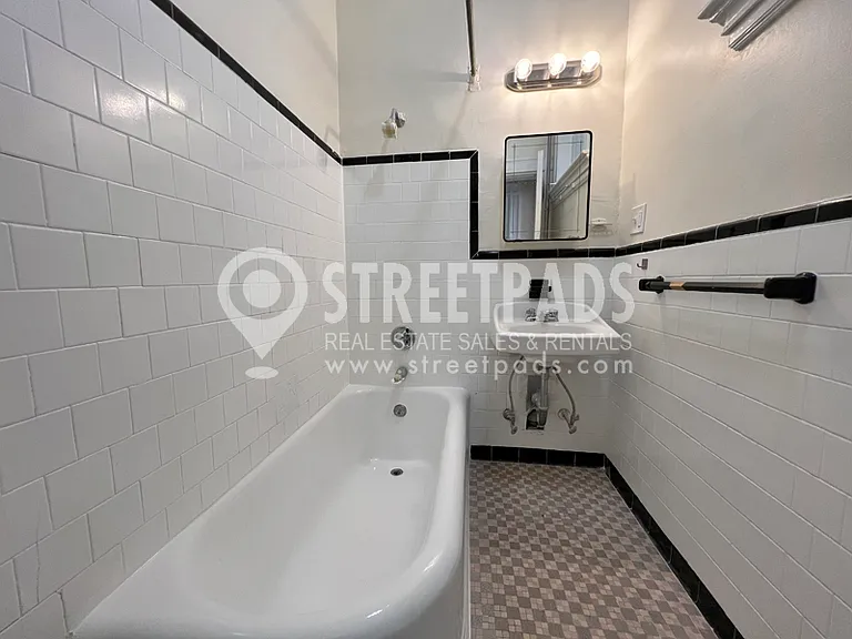 2 Ware St #303 — Photo 5