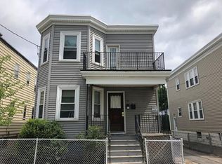 98 Maverick St, Chelsea, MA 02150