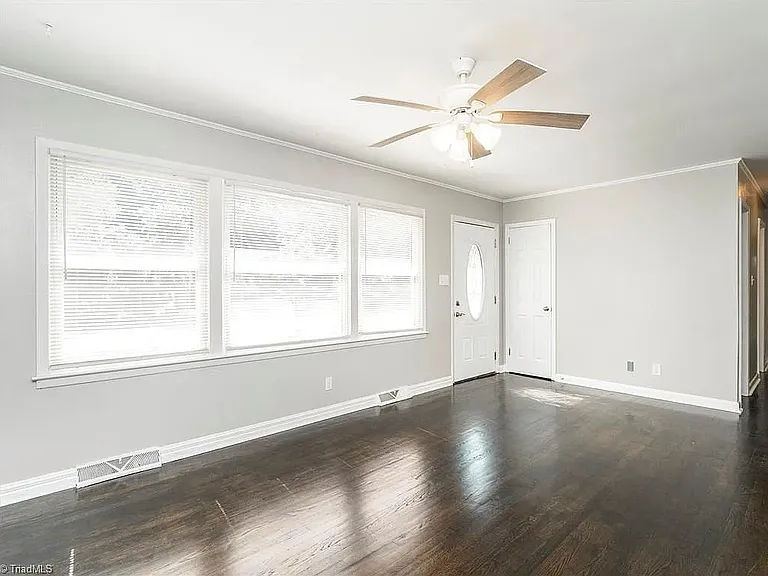 1313 Greenbriar St — Photo 21