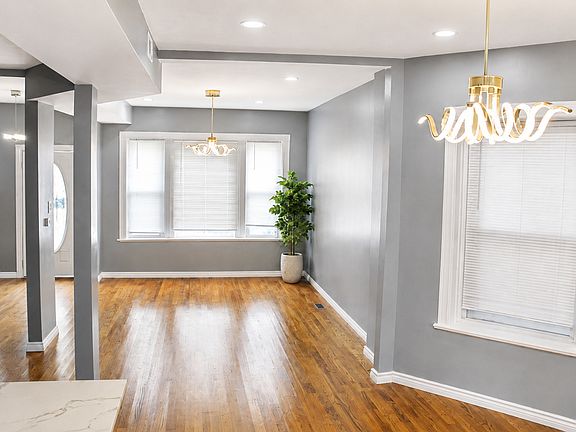 4th image of 6934 S Eberhart Ave