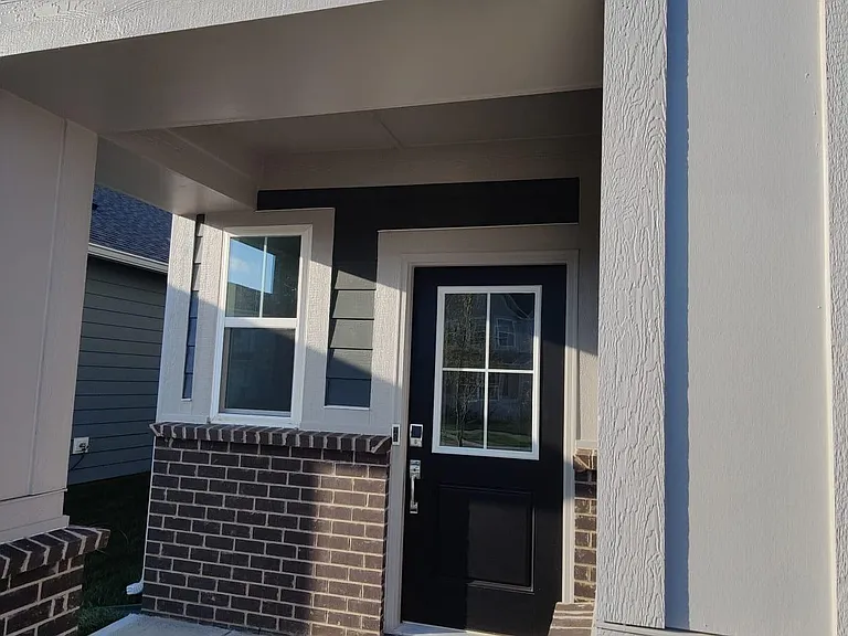 2209 Dixon Creek Dr — Photo 5