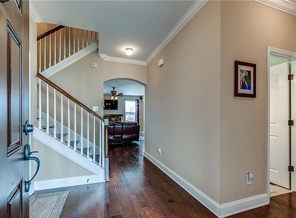 3rd image of 4308 Silver Oaks Dr