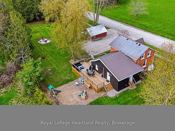 2nd image of 3026 Station Rd