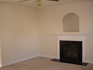 2nd image of 1399 Hollythorn Dr