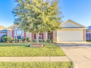 214 Adams Dr, Crowley, TX 76036