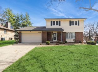 2021 69th St, Windsor Heights, IA 50324