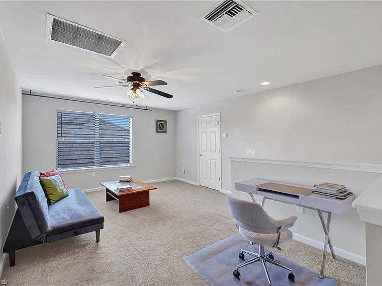 7103 Lily Way — Photo 23