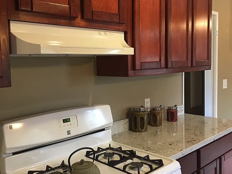145 N Shamrock Ave — Photo 9