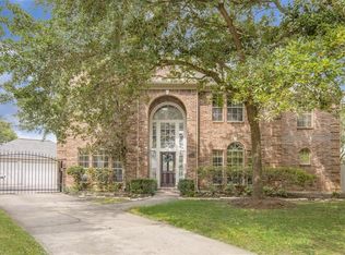 1918 Park Holw, Sugar Land, TX 77479