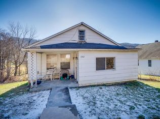 3742 Abbs Valley Rd, Bluefield, VA 24605