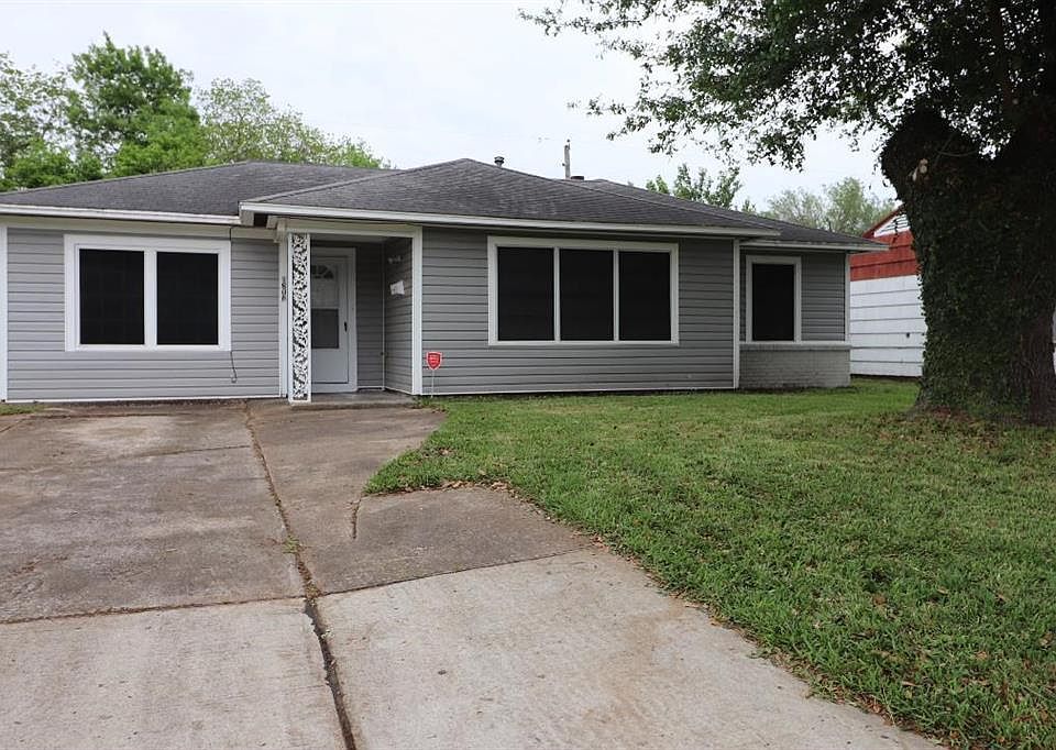 1st image of 1806 Texoma St