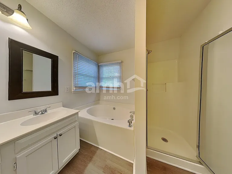 2335 Fosterdale West Ln — Photo 13