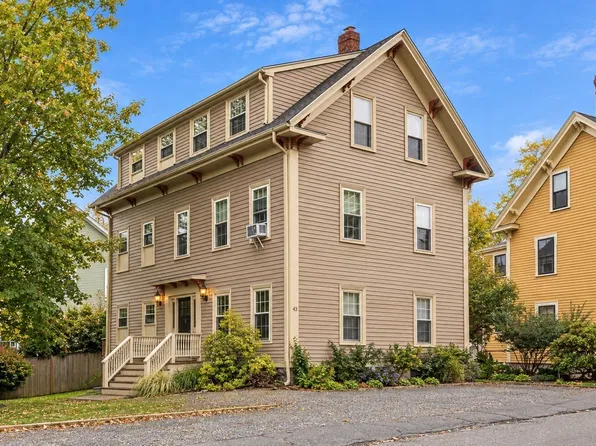 43 Hawkes St #3, Marblehead, MA 01945