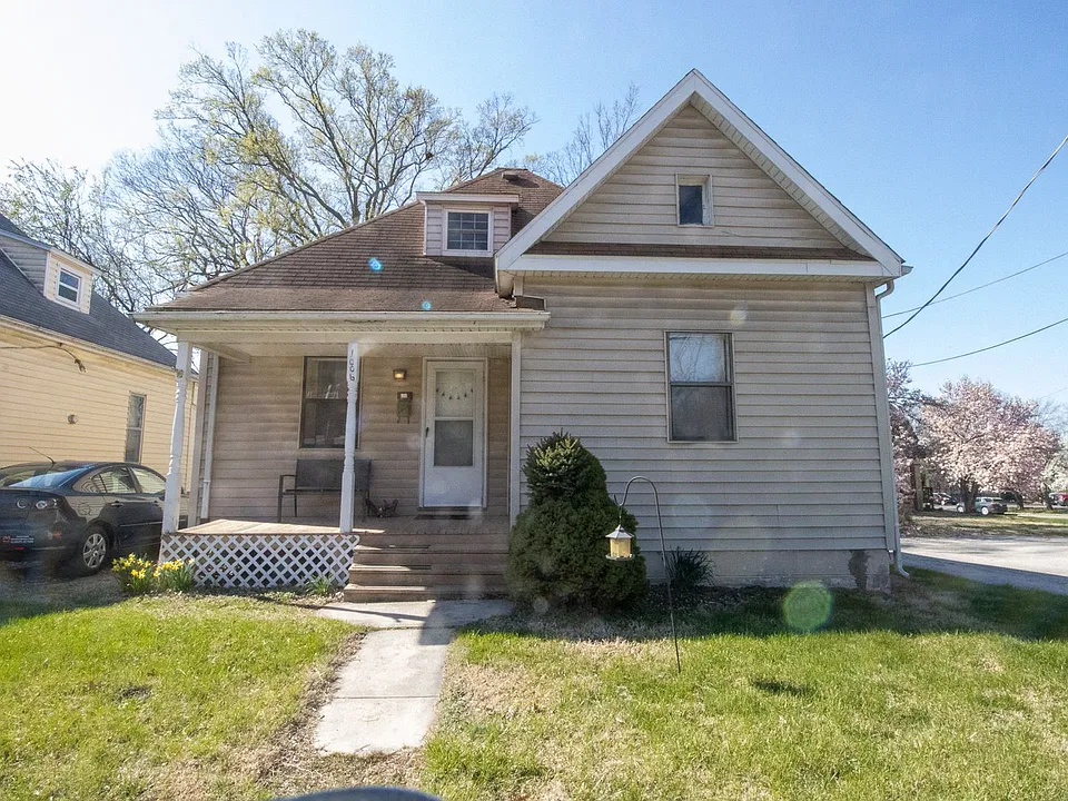 1006 Rogers St