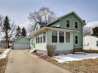 1807 Roosevelt Ave, Oshkosh, WI 54901