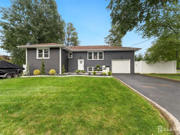 860 Coolidge Ave, Woodbridge, NJ 07095
