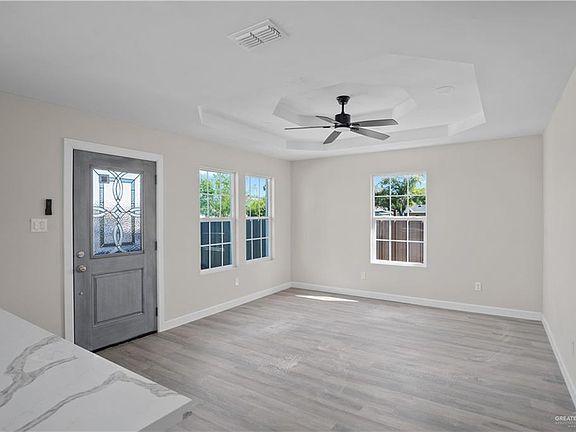 3rd image of 1343 Middle St