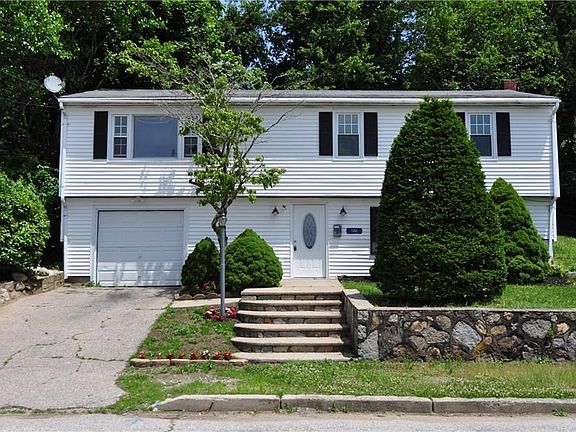 3rd image of 120 Woodland Ave
