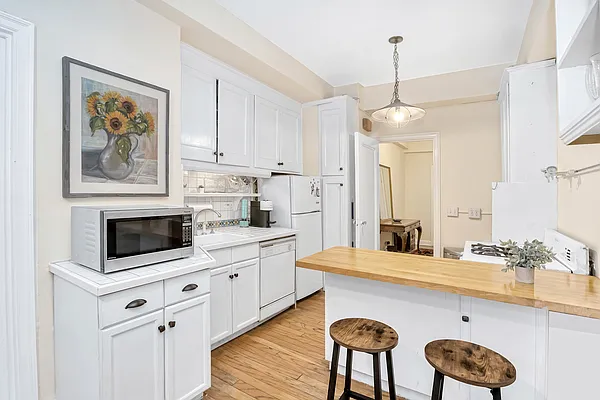 Sold by Corcoran | media 14