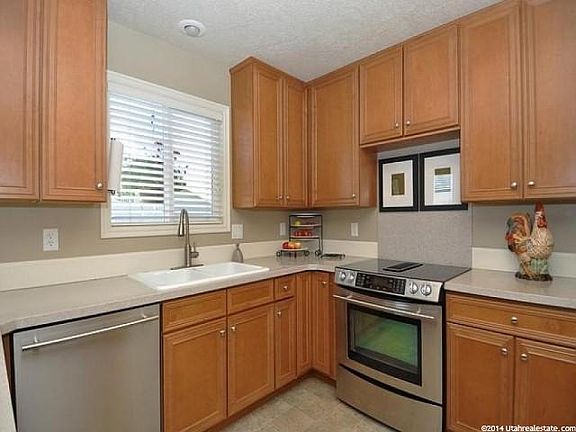3rd image of 1332 Lukas Ln